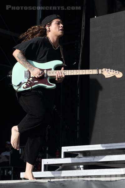 TASH SULTANA - 2019-07-20 - PARIS - Hippodrome de Longchamp - Alternative Stage - 